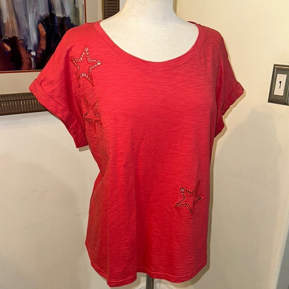 Jane + Delancey Red Cotton Tee w/ Cut Out Stars Size Large
